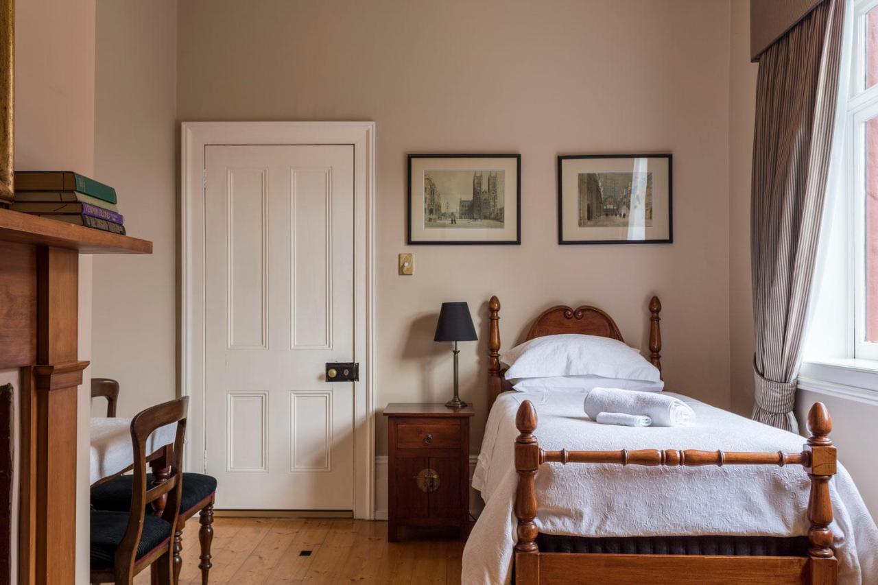 Aparthotel Grand Old Duke Hobart Esterno foto